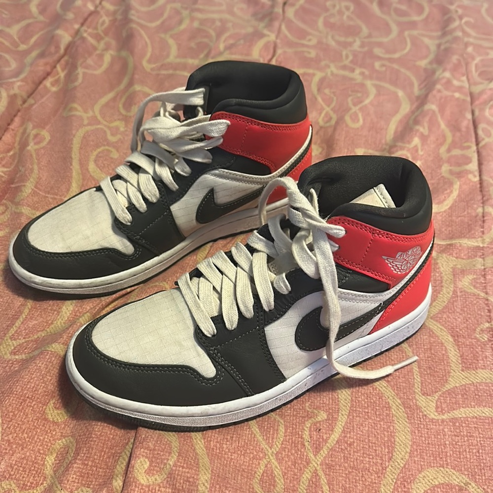 I’m seeking women’s air Jordan shoes.